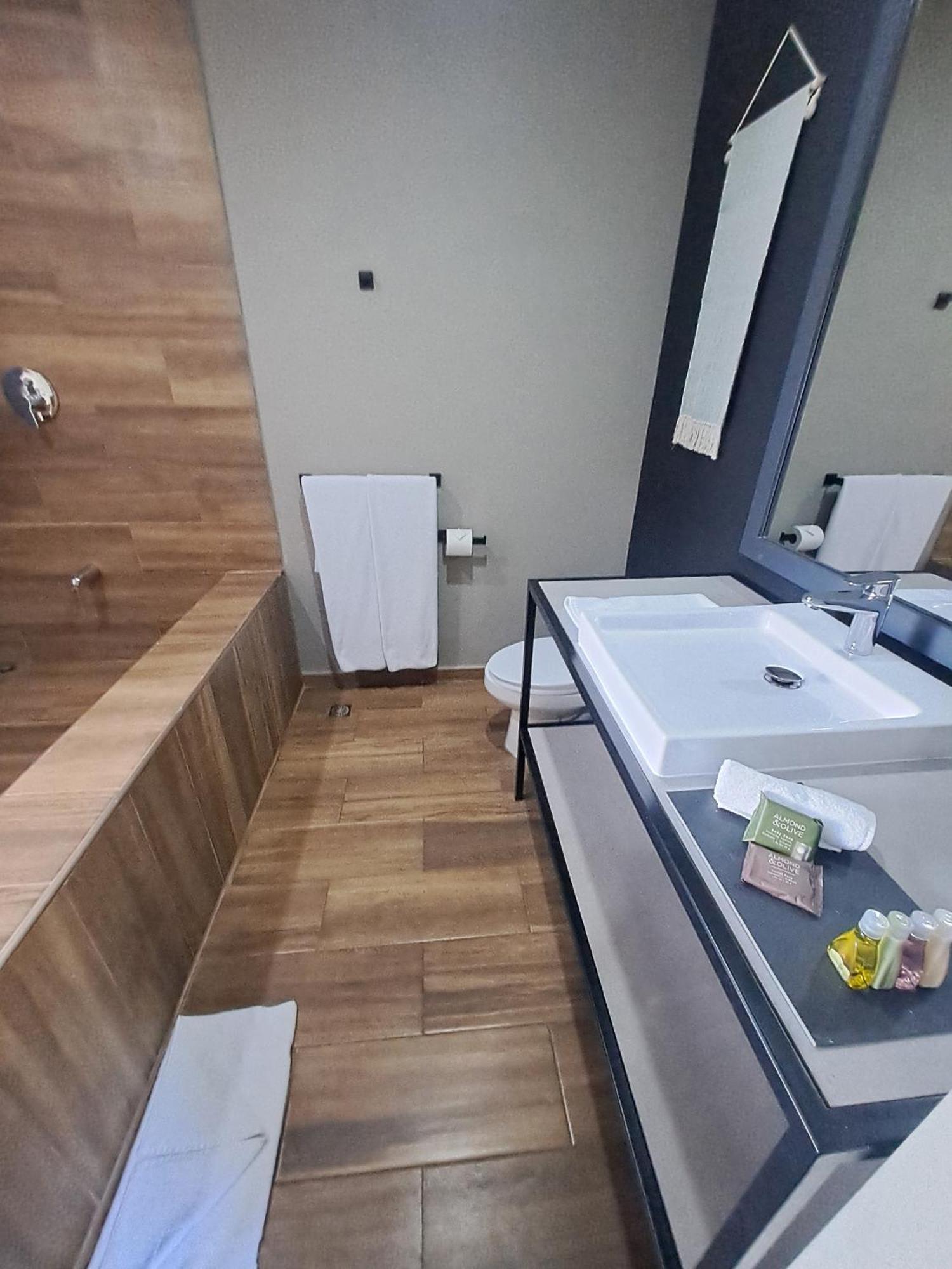 Cardedeu Hotel Lago De Coatepeque El Congo Zewnętrze zdjęcie